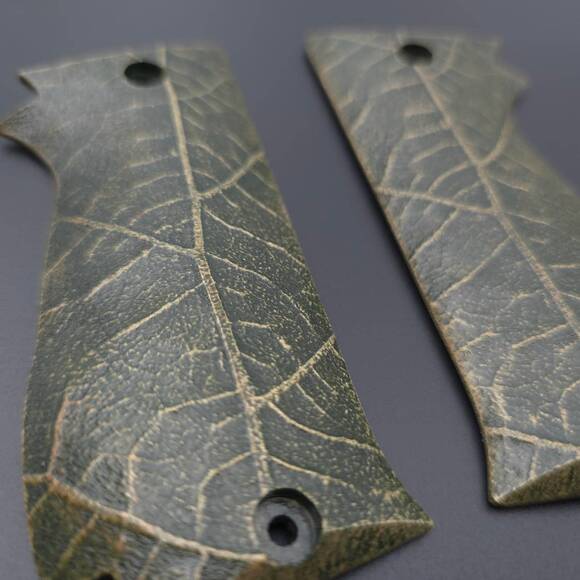 SAR K2 45/45 C maple grips - Leaf Dark Green / hand-painted