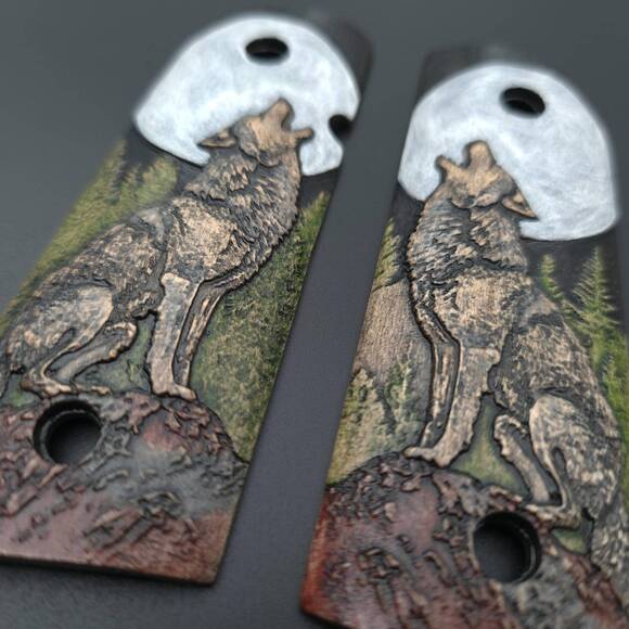 1911 Compact-Size Magwell Maple Grips - Moon Wolf / Hand-painted