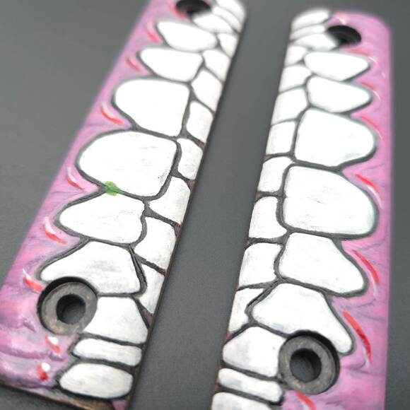 Zero Tolerance ZT 0006 maple handle scales - Teeth V1 / hand-painted