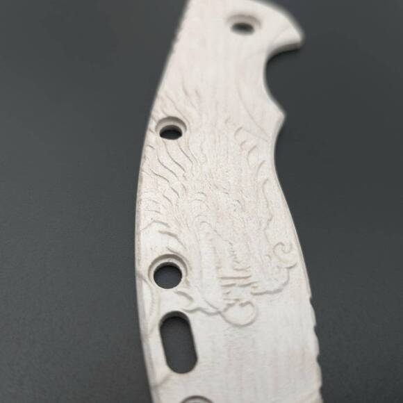 Hinderer XM-18 3.5 lefty maple handle scales - Yang Dragon White / hand-painted