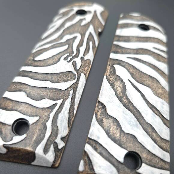 1911 full-size maple grips - Zebra Skin / hand-painted