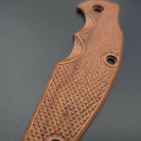 Hinderer Jurassic walnut handle scales - Classic V2 / hand-painted