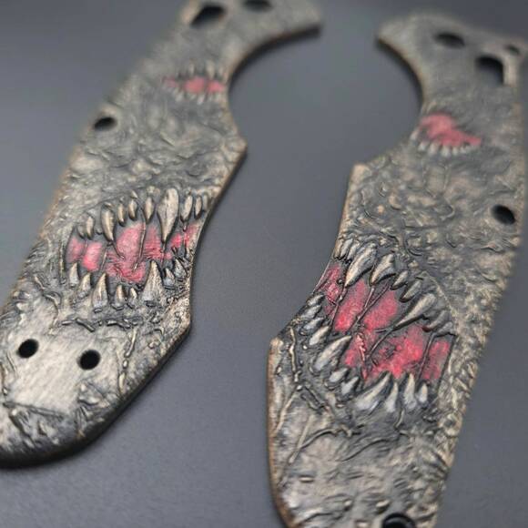 Benchmade Contego 810 maple handle scales - Monster V1 Dark / hand-painted