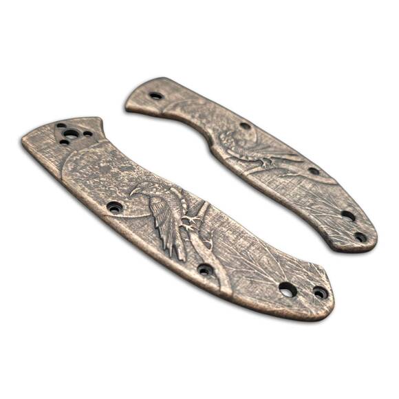 Spyderco Tenacious maple handle scales - Raven / hand-painted