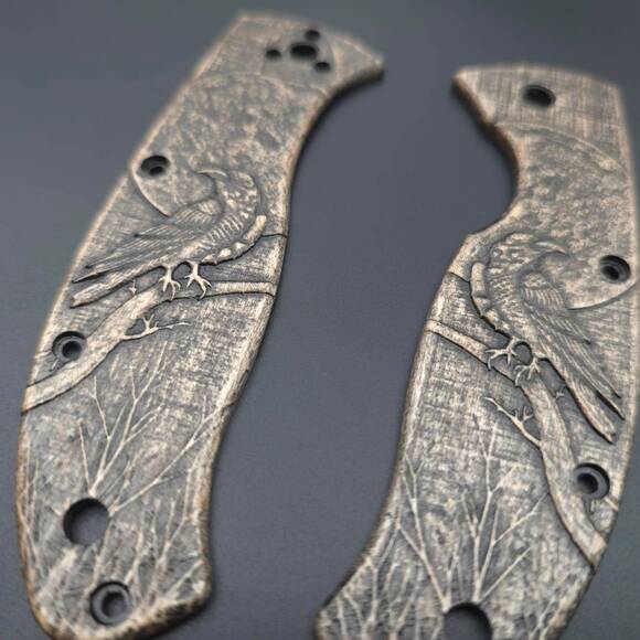 Spyderco Tenacious maple handle scales - Raven / hand-painted