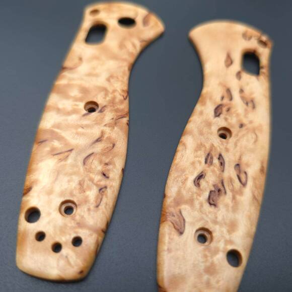 Benchmade Mini Barrage 585-02 karelian birch handle scales - Traditional / hand-painted