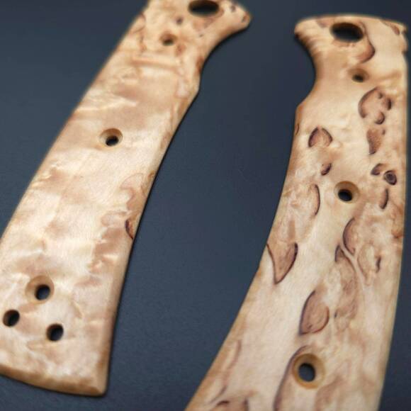 Chaves Blue Label Redencion 229 karelian birch handle scales - Traditional / hand-painted