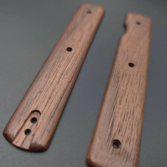 Böker Plus Urban Trapper Linear walnut handle scales - Traditional / hand-painted