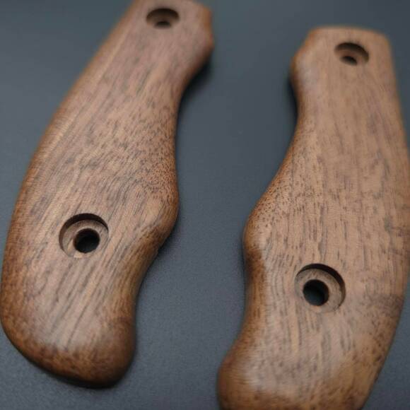 Ka-Bar Becker Necker BK11 walnut handle scales - Traditional / hand-painted
