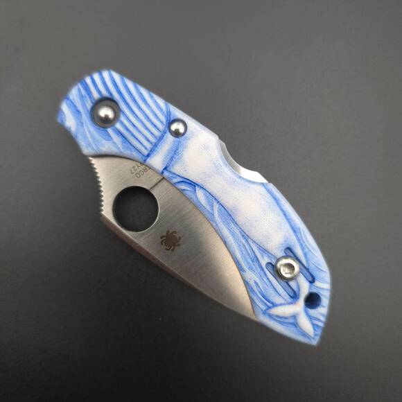 Spyderco Dragonfly 2 G10 Off White handle scales - Whale / hand-painted