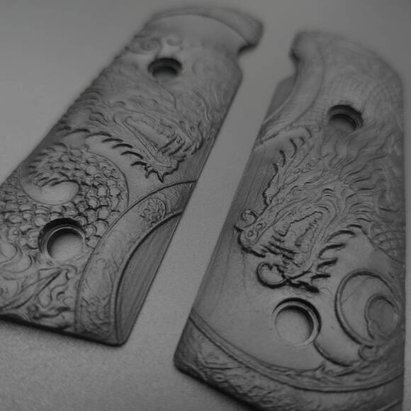 Daniel H9 Palm Swell G10 Black grips - Yin Yang Dragon / hand-painted