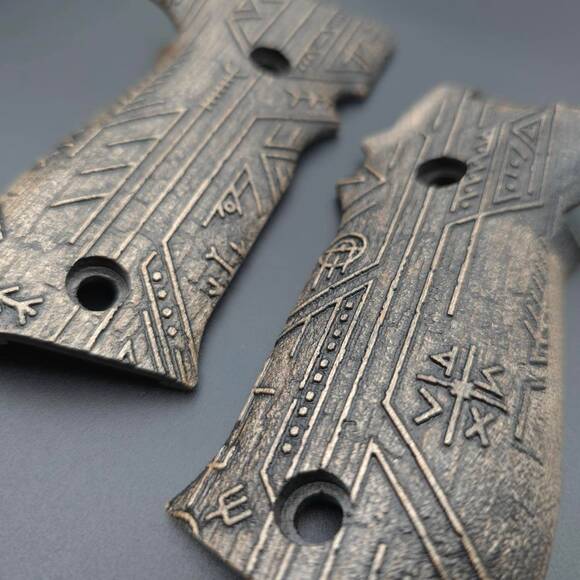Sig Sauer P226 DA/SA maple grips - Norse Myth Dark / hand-painted