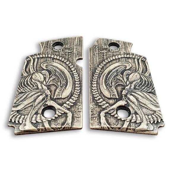 Sig Sauer P938 Maple Grips - Alien v2.1 / Hand-painted