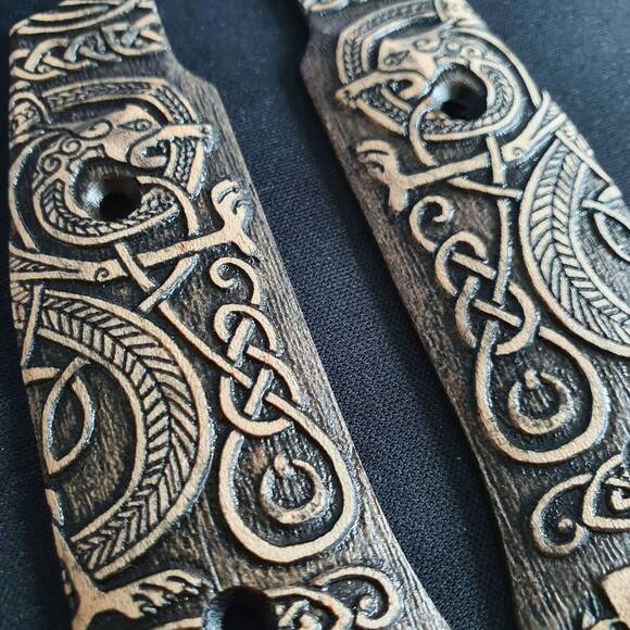 Laugo Arms Alien Maple Grips - Celtic Gates / Hand-painted