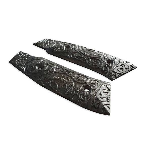 Laugo Arms Alien Maple Grips - Celtic Gates Black / Hand-painted