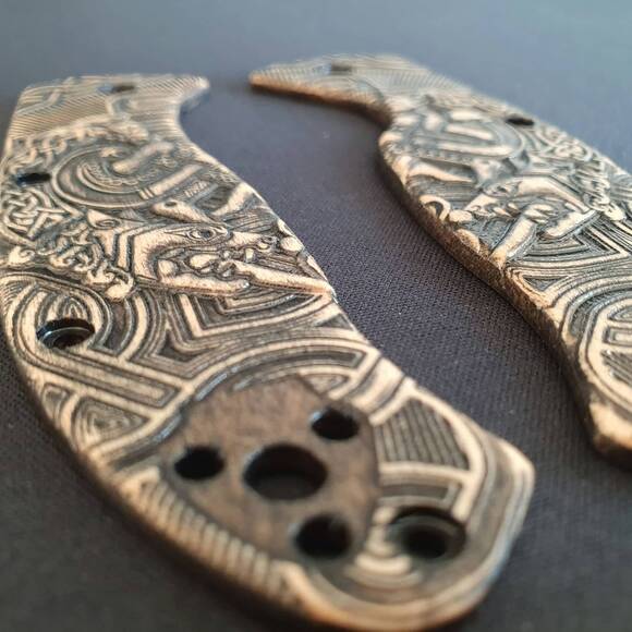Celtic Heart Clip Down - Spyderco Tenacious Knife Scales by Svechnikov Knives