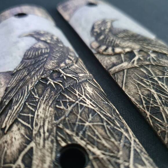 1911 Full-Size Round Butt Maple Grips - Moon Raven / Hand-painted