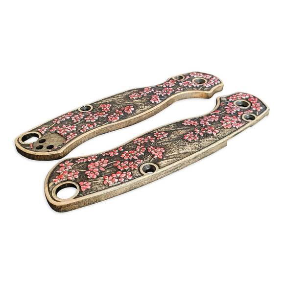 Spyderco Para Military 2 maple handle scales - Sakura / hand-painted