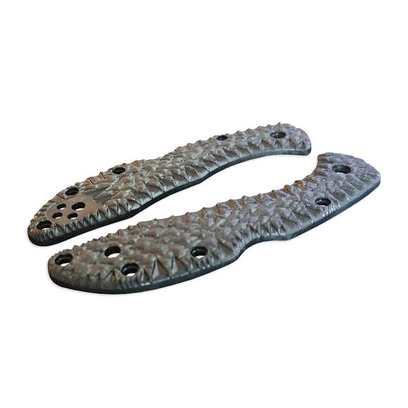 Spyderco Delica 4, Lil' Matriarch maple handle scales - Shark Teeth Black / hand-painted