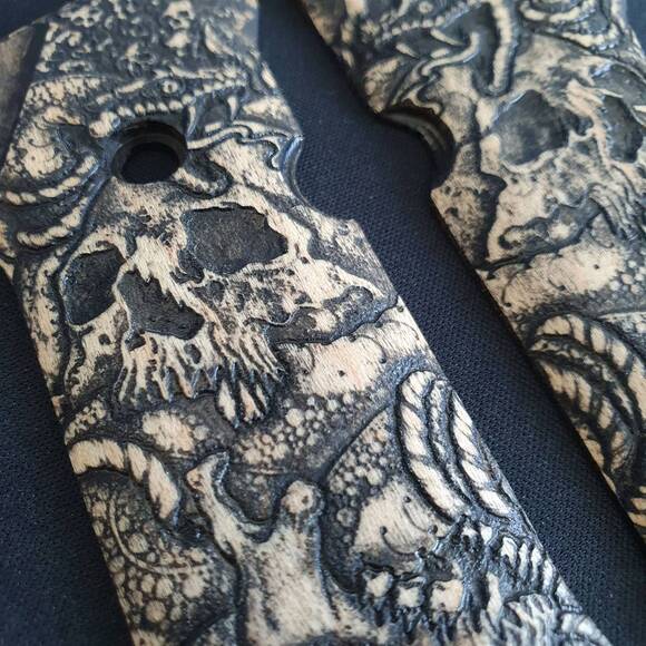 Beretta 92X Performance Maple Grips - Skull Snake / Hand-painted