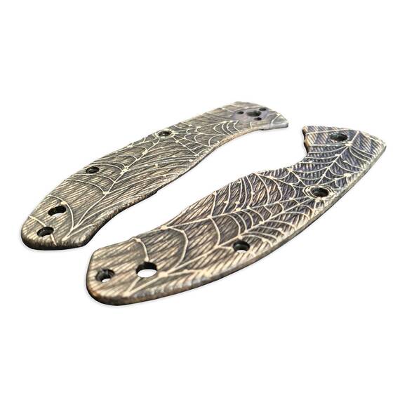 Spyderco Tenacious maple handle scales - Spider Web / hand-painted