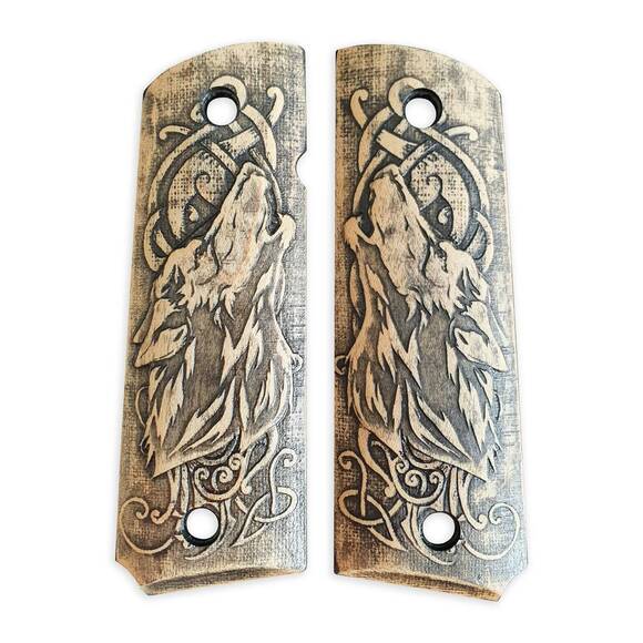 1911 full-size maple grips - Wolves / hand-painted