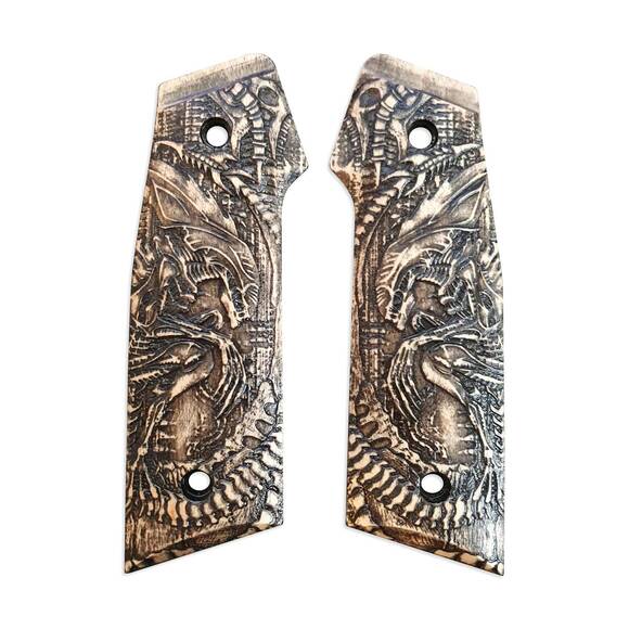 AR-15 Indian Creek adapter grips - Alien / hand-painted