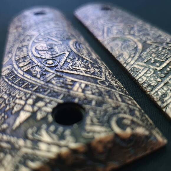 Aztec - 1911 Full Size Government Grips