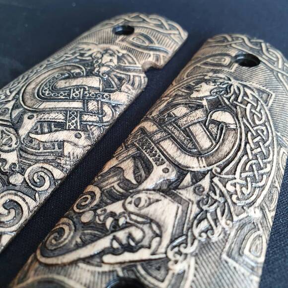 Celtic Heart - 1911 Compact Size Officers Grips