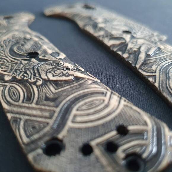 Benchmade Grizzly Creek 15060-2 maple handle scales - Celtic Heart / hand-painted