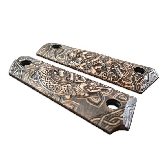Browning 1911 22 / 380 Maple Grips - Celtic Heart / Hand-painted