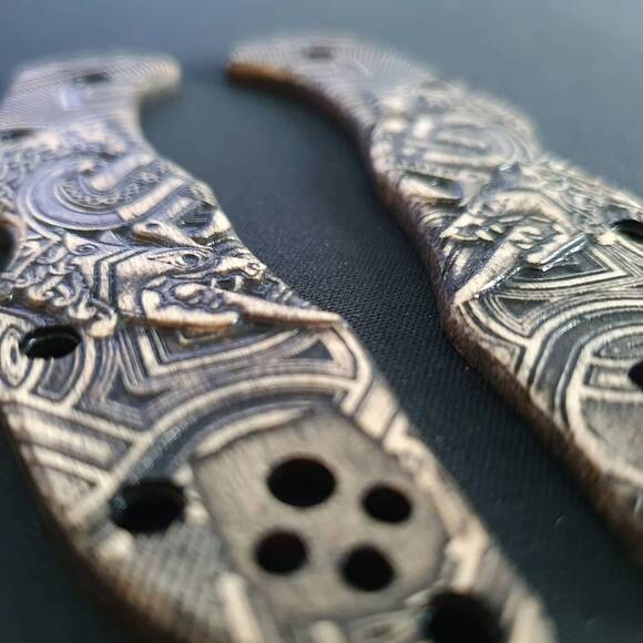 Celtic Heart - Spyderco Delica 4, Lil' Matriarch Knife Scales by Svechnikov Knives