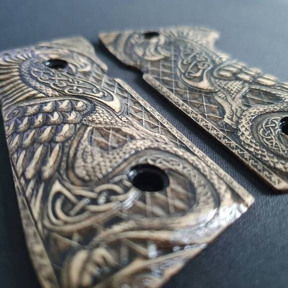 Beretta 92 Full-Size Maple Grips - Celtic Griffin / Hand-painted