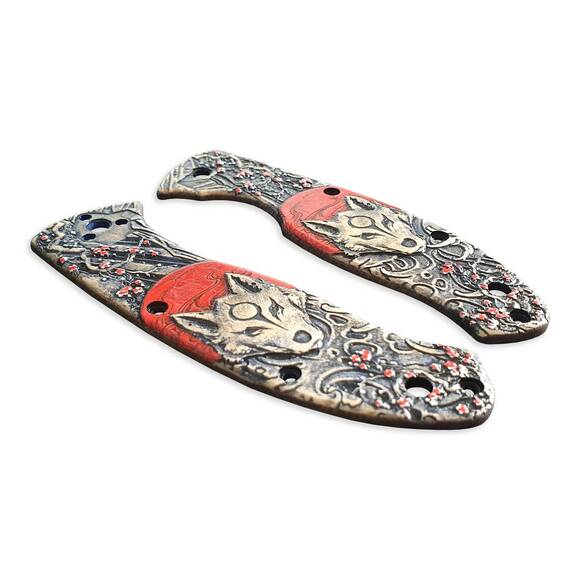 Spyderco Tenacious maple handle scales - Japanese Wolf And Sakura / hand-painted