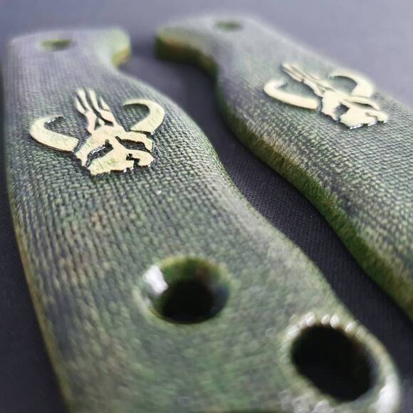 Varusteleka Skrama 80 maple handle scales - Mythosaur Skull Green / hand-painted