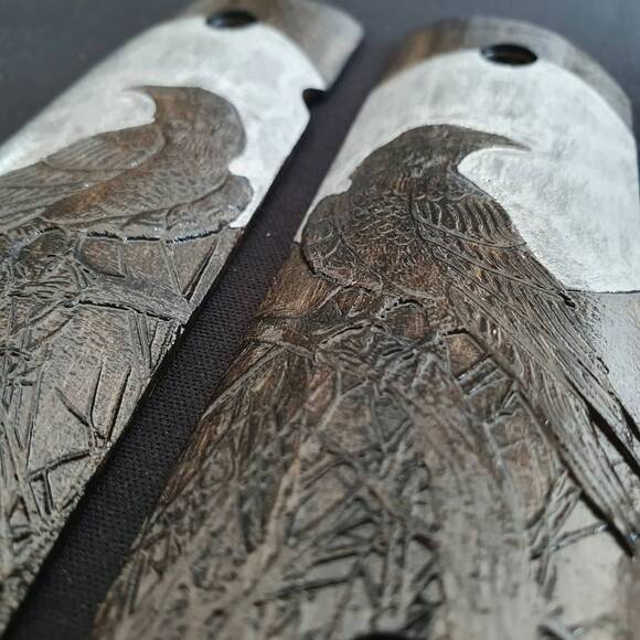 1911 Full-Size Round Butt Maple Grips - Moon Raven Black / Hand-painted