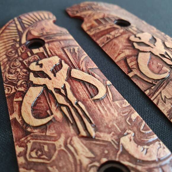 Hudson H9 Maple Grips - Mythosaur Skull Cherry / Hand-painted
