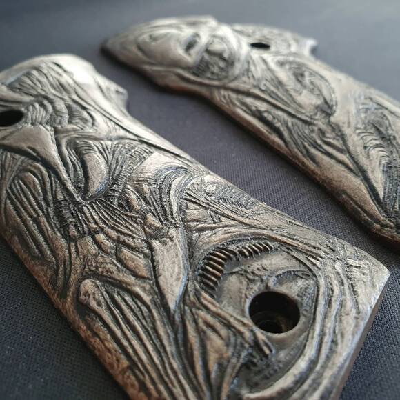 Smith And Wesson 422 Maple Grips - Neural Giger NG01 / Hand-painted