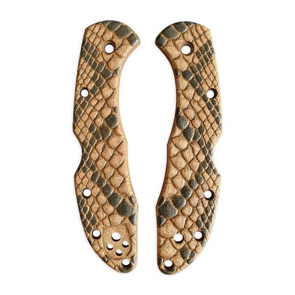 Spyderco Delica 4, Lil' Matriarch maple handle scales - Snake Skin Rattlesnake (3166) / hand-painted