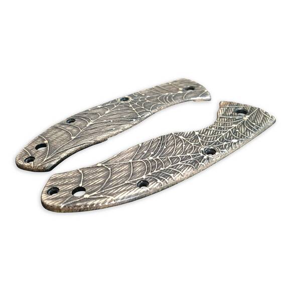 Spyderco Tenacious Clipless maple handle scales - Spider Web / hand-painted