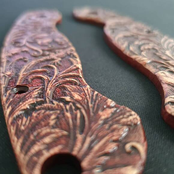 Spyderco Military maple handle scales - Wild Thickets Baroque / hand-painted