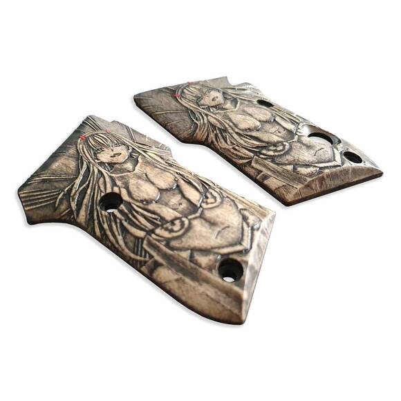 Code 002 - Beretta 3032 Tomcat Grips