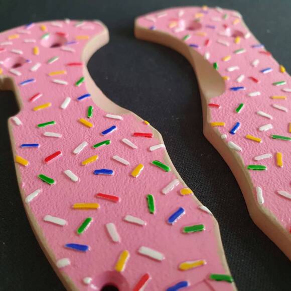 Spyderco Yojimbo 2 maple handle scales - Donut / hand-painted