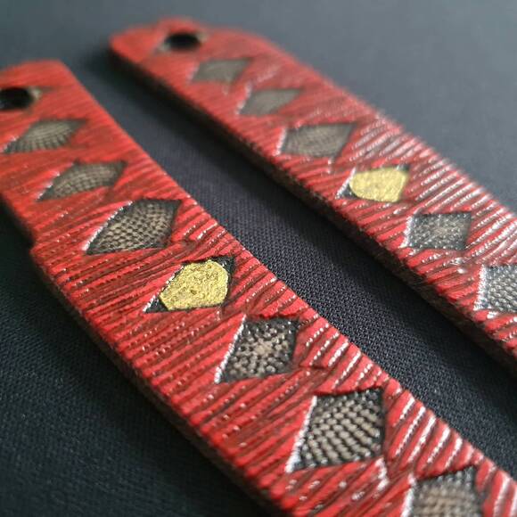 Spyderco Ikuchi maple handle scales - Katana Red Gold Coin / hand-painted