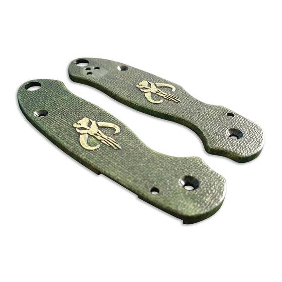 Spyderco Para 3 maple handle scales - Mythosaur Skull Green / hand-painted