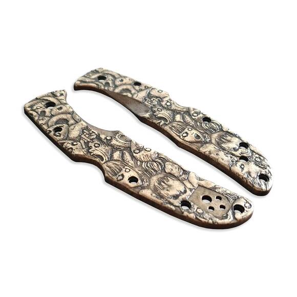 Spyderco Endura 4/Matriarch 2 maple handle scales - Scared Faces / hand-painted