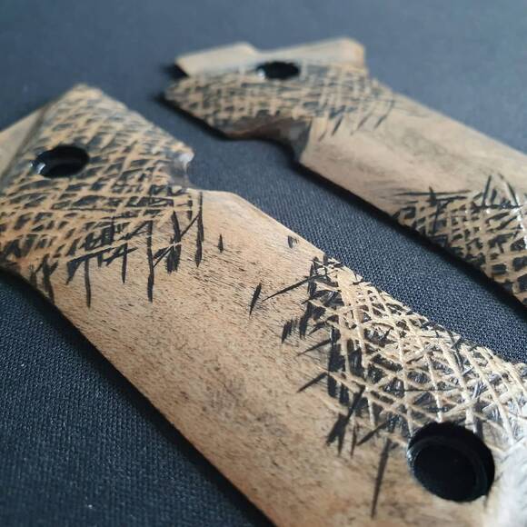 Beretta 80X Cheetah Maple Grips - Scratches / Hand-painted