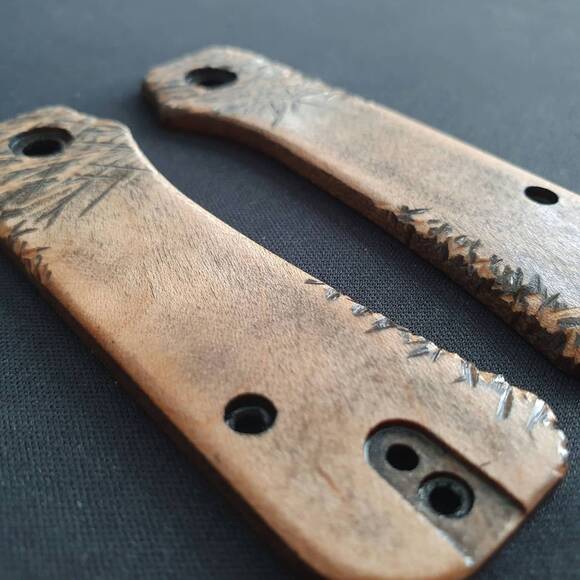CIVIVI Baby Banter Maple Scales - Scratches / Hand-painted