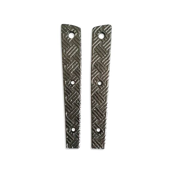 CRKT Symmetry maple handle scales - Twist Black / hand-painted