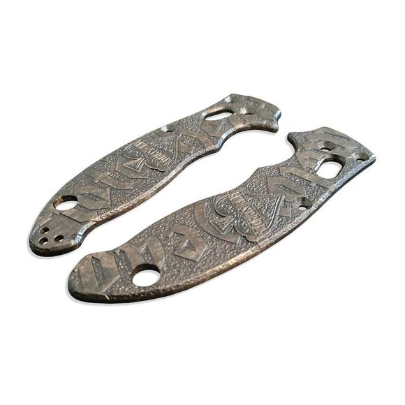 Spyderco Manix 2 maple handle scales - Ace Of Spades Black / hand-painted